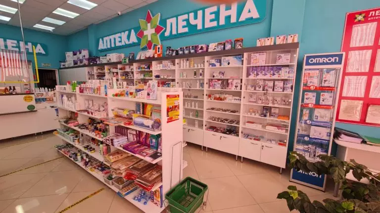 Витрина аптечная островная из ламинированной ДСП